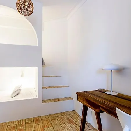 Villa Stylish Pool & Terrace House, 400m, 2 Br Ferragudo (Faro)