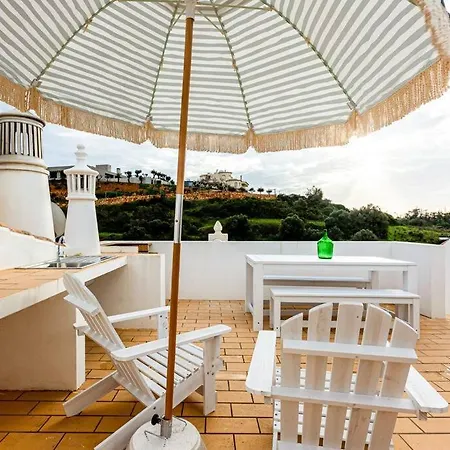 Stylish Pool & Terrace House, 400m, 2 Br Ferragudo (Faro)