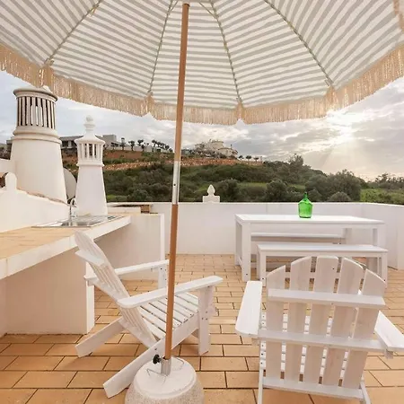 Vila Ferragudo *